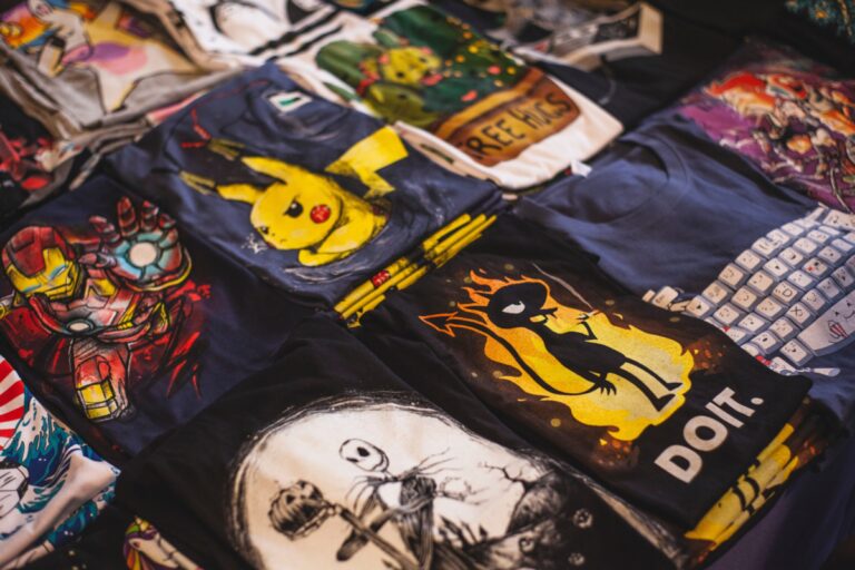 Pros and Cons of Each Fabric Type for Custom T-Shirt Printing